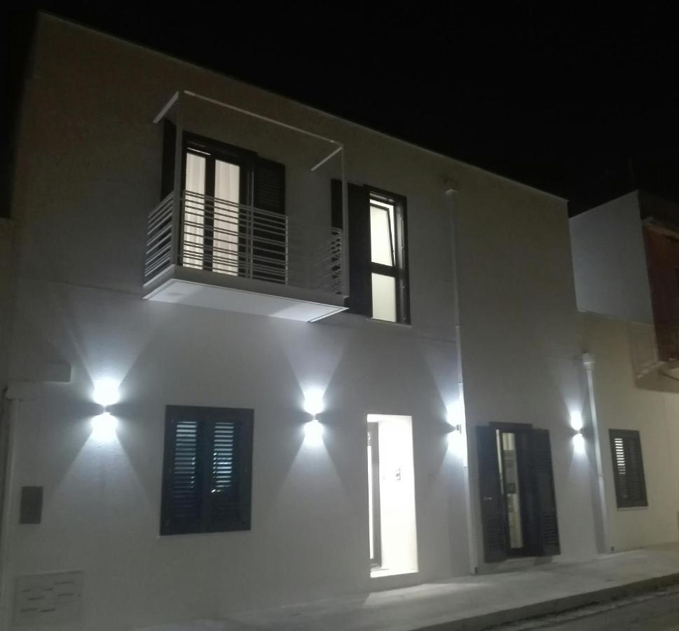 Patio 101 "Exclusive" Bed and Breakfast San Vito Lo Capo Buitenkant foto
