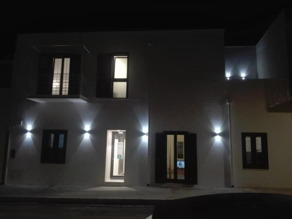 Patio 101 "Exclusive" Bed and Breakfast San Vito Lo Capo Buitenkant foto